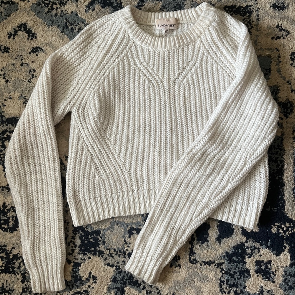 Aritzia Sunday best sweater